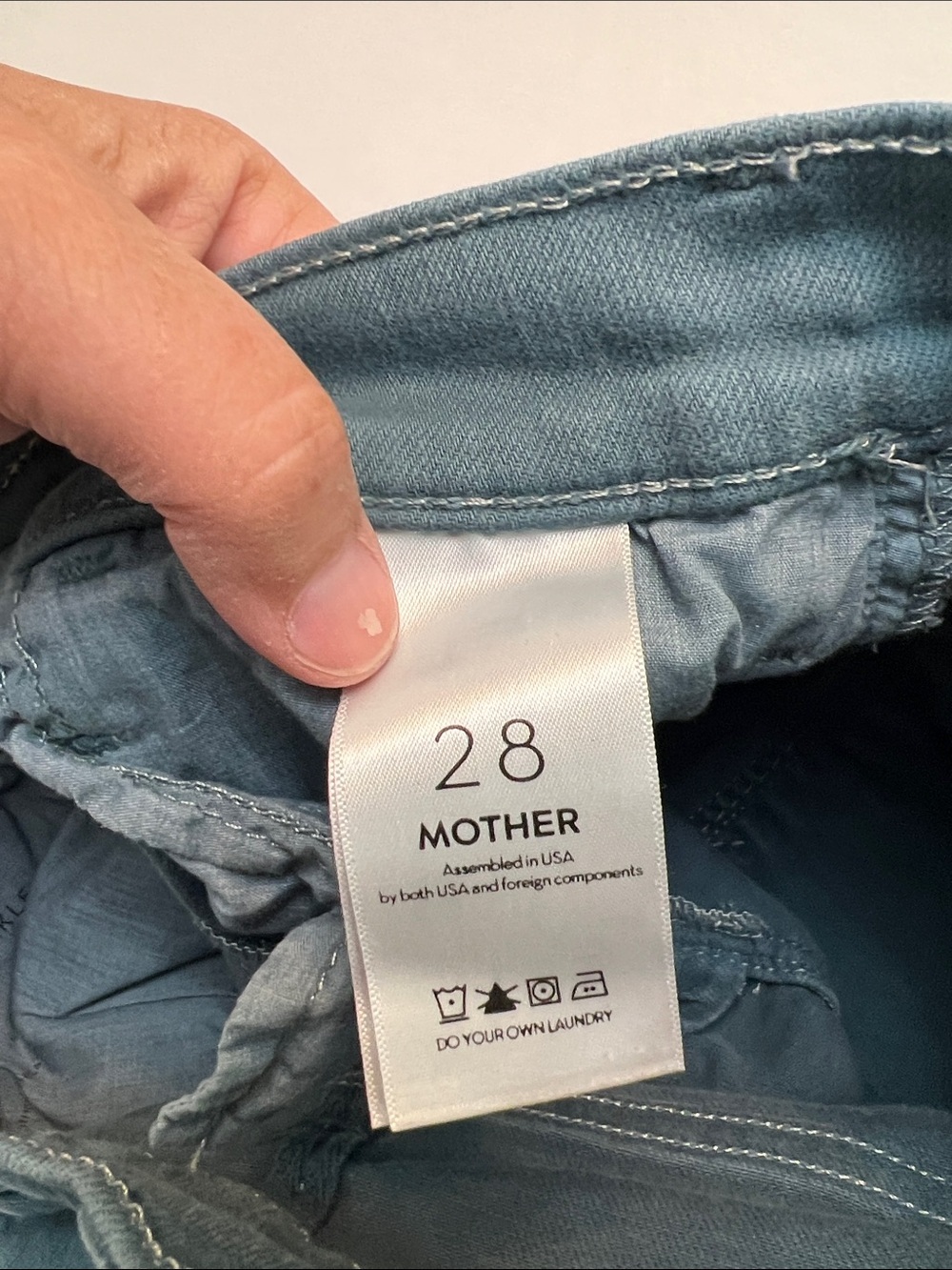 MOTHER DENIM THE HUSTLER ANKLE FRAY IN PLAY DATE GREEN WASH SIZE 28 - Picture 8 of 16